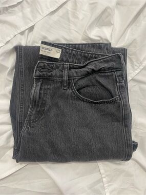 Hollister Charcoal Black High-Rise Mom Jeans